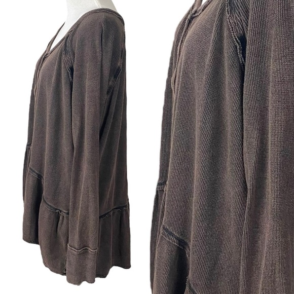Free People Grunge Henley Thermal Ruffle Peplum Tee Washed Dark Brown Raw Hems M - Picture 9 of 13